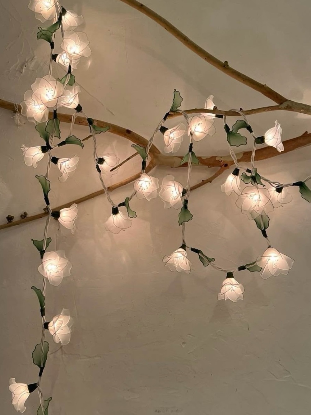 white himalayas flower string lights
